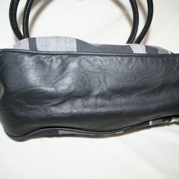 💗 NWOT PLAID BLACK WHITE PURSE w/ SMALL WALLET COMPARTMENT BAG MAGNETIC CLOSURE - Picture 6 of 16